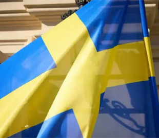 У Швеції знову атакували посольство рф: з дрона скинули пакет із фарбою