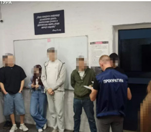 Правоохоронці викрили 11 шахрайських кол-центрів