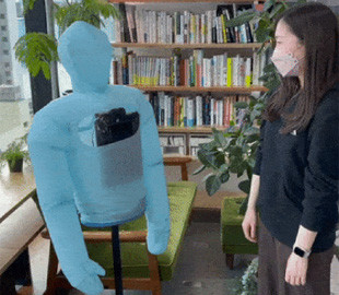 Японці зробили надувного робота-аватара