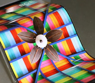 BOE показала растягиваемый планшет и гибкий смартфон