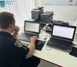 На Хмельниччині ліквідовано діяльність шахрайського call-центру