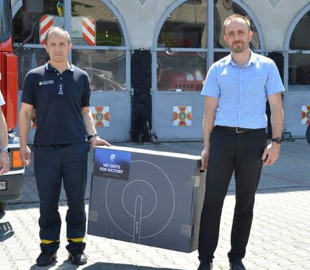 Рятувальники Прикарпаття отримали комплект супутникового Інтернету Starlink