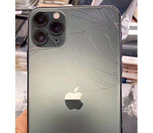 Опубликовано одно из первых фото разбитого iPhone 11 Pro