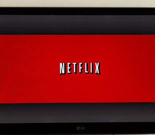 Netflix продлил сериал о проблемах подростков "13 причин почему" на четвертый сезон