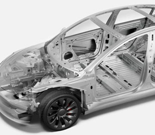 Tesla начала предлагать новые электромобили с тяговыми батареями 2017 года выпуска