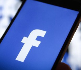 Facebook заблокував сторінки британських ультраправих лідерів і груп