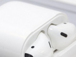 Новое поколение наушников AirPods придется ждать до 2020 года
