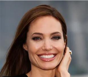 Анджелина Джоли дала большое интервью для французского глянца, в котором упомянула украинцев