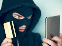 Шахраї «клонують» номери телефонів необачних киян і набирають на них онлайн-кредитів