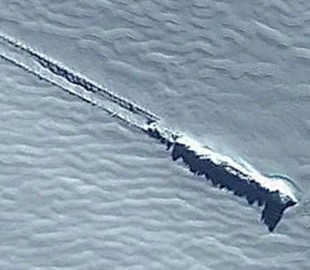 На картах Google разглядели следы крушения неопознанного корабля