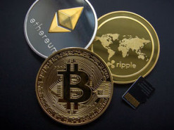 Сингапур запретил рекламу криптовалют