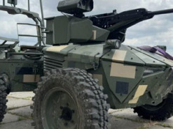 ЗСУ вже використовують наземний бойовий дрон Ironclad на фронті