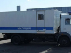 У мережі підняли на сміх рішення Москви встановити туалети у поліцейських автозаках