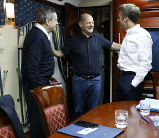 Вєрка Сердючка в культовому образі провідниці насмішила мемом з Шольцом, Макроном і Драґі