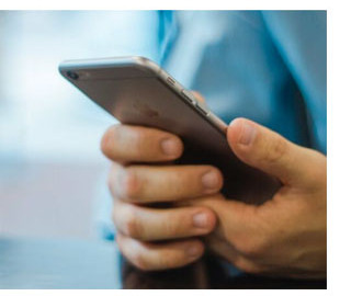 Хотіла оформити грошову допомогу: шахрай «кинув» жінку на чималі гроші