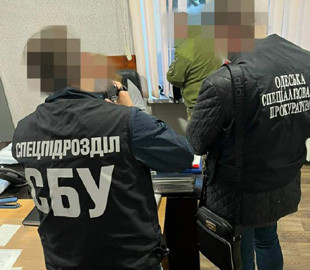 Вимагав гроші за військовий квиток: в Одесі судитимуть офіцера спецзв'язку