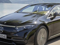 Mercedes-AMG EQS заметили во время зарядки