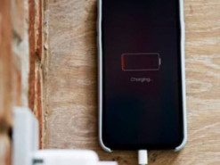 Чи можна користуватися смартфоном під час зарядки та як це впливає на батарею