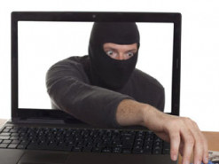 Мошенники продолжают обманывать украинцев, прикрываясь сайтом несуществующей брокерской фирмы