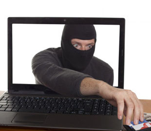 Мошенники продолжают обманывать украинцев, прикрываясь сайтом несуществующей брокерской фирмы