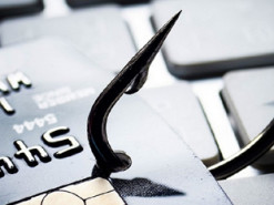 Інтернет-шахраї викрали понад 138 тисяч гривень у жителів Херсонщини