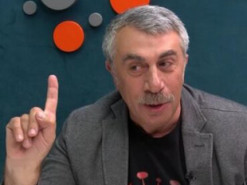 Доктор Комаровський заявив, що коронавірус ще "літає" у повітрі, війна не зупинила пандемію