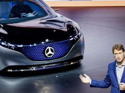 Daimler разрабатывает операционную систему, чтобы конкурировать с Tesla