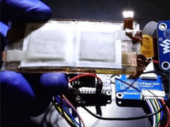 Создана гибкая батарея, которая в 10 раз мощнее аналогов