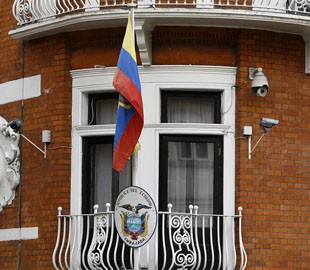 Полиция Эквадора отпустила задержанного соратника Ассанжа