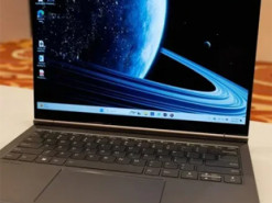 Представлений ноутбук з Windows та Android