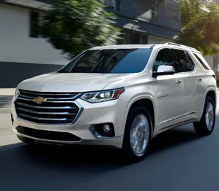 Дефицит компонентов лишил автомобили GM функции беспроводной зарядки смартфона