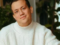 Писали сообщение и сразу же удаляли. Дурнев рассказал об общении с российскими звездами, которые боятся Путина