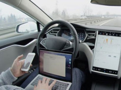 Автопилоты делают водителей менее внимательными: новое исследование