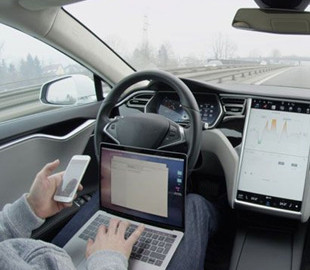 Автопилоты делают водителей менее внимательными: новое исследование