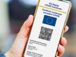 В ЕС договорились продлить действие COVID-паспортов еще на год: появились подробности