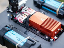 США передадуть Україні 33 тисячі комплектів ШІ для дронів