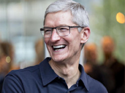 Тим Кук не считает уход главного дизайнера Apple проблемой