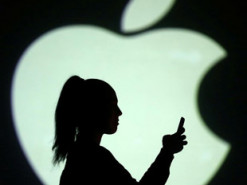 Apple размышляет над складным смартфоном в стиле Microsoft Surface Duo