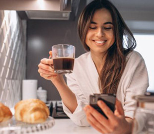 Лікар попередив про небезпеку звички пити каву вранці