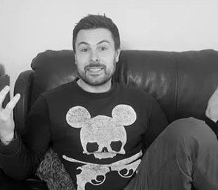 Популярный видеоблогер скончался от рака