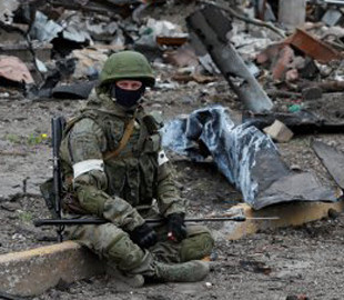 Російські військові масово відмовляються евакуювати поранених товаришів з поля бою