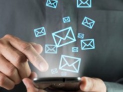 Американец несколько лет отмечает День благодарения с чужой бабушкой, которая ошиблась номером