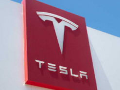 Крупнейший в мире хедж-фонд избавился от акций Tesla