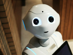 Роботы обнаруживают "боль" и самовосстанавливаются