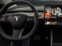 Tesla решила добавить покер в игровой режим Arcade