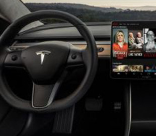 Tesla решила добавить покер в игровой режим Arcade