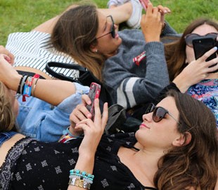 Исследование: пользователи осознали опасность смартфонозависимости