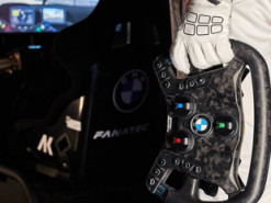 BMW создала универсальный руль для автомобиля и компьютерных игр