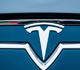 Tesla відкликає майже 130 000 електрокарів через критичну проблему з електромотором