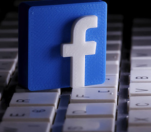 Facebook подозревают в расизме: в чем обвиняют гиганта